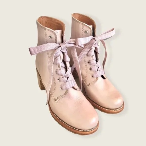 RARE Frye Sabrina 6G Lilac Pink/Cream Leather Lace Up Cute Heeled Ankle Booties - Picture 4 of 11
